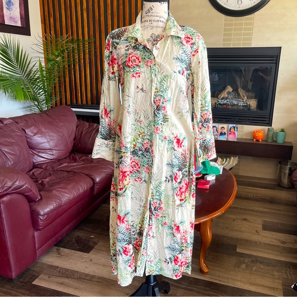 ZARA FLORAL OVERSIZE LONG SLEEVE DRESS - Picture 2 of 6